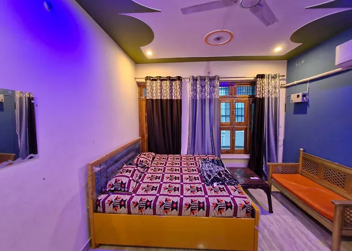 Shree Shyam Palace Homestay Near Ramjanmbhoomi